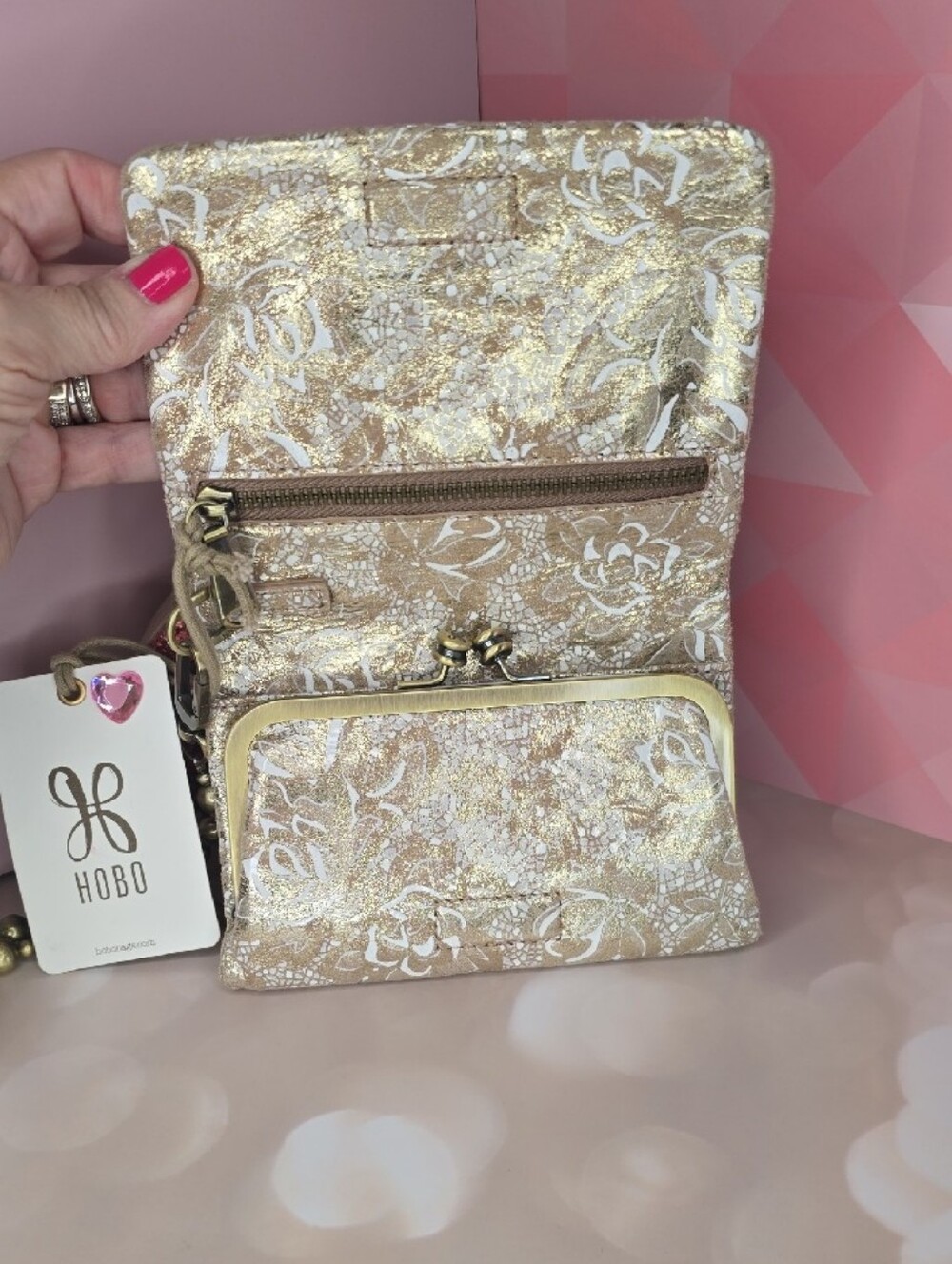 💖NWT💖HOBO Gold Metallic Floral Wristlet Clutch with Beaded Strap - Picture 4 of 8